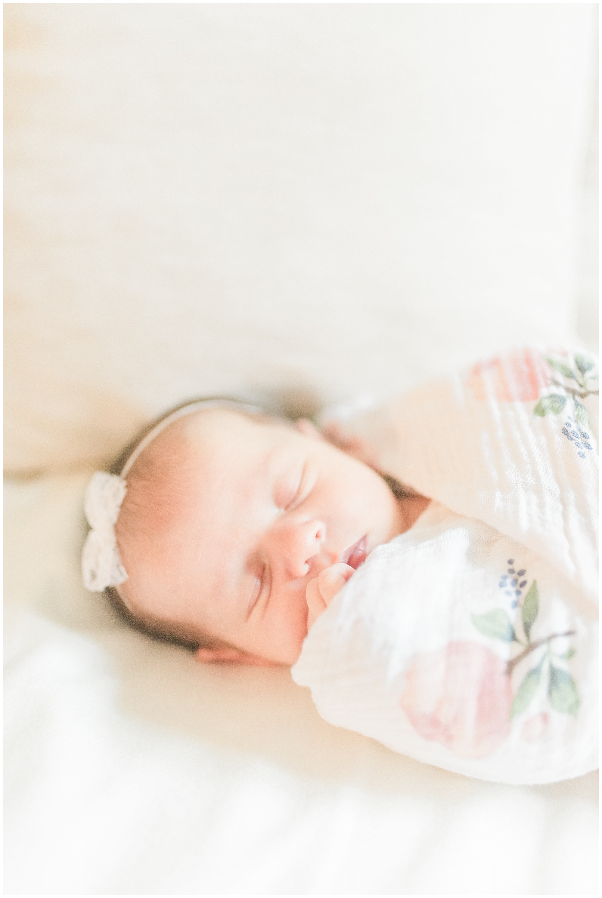 Newborn lifestyle photo by Megan Bennett Photography