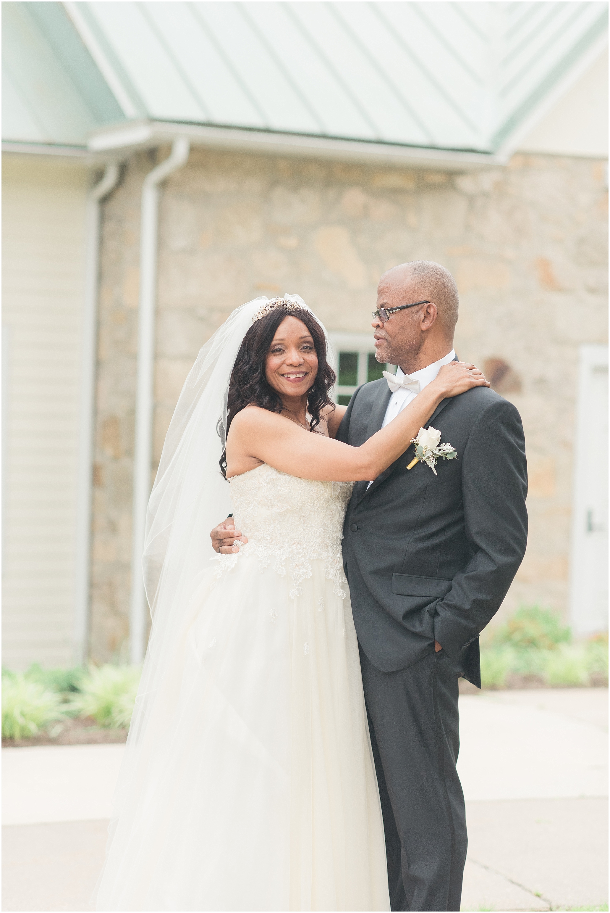 Oakland Manor Wedding Columbia Maryland by Megan Bennett Photography