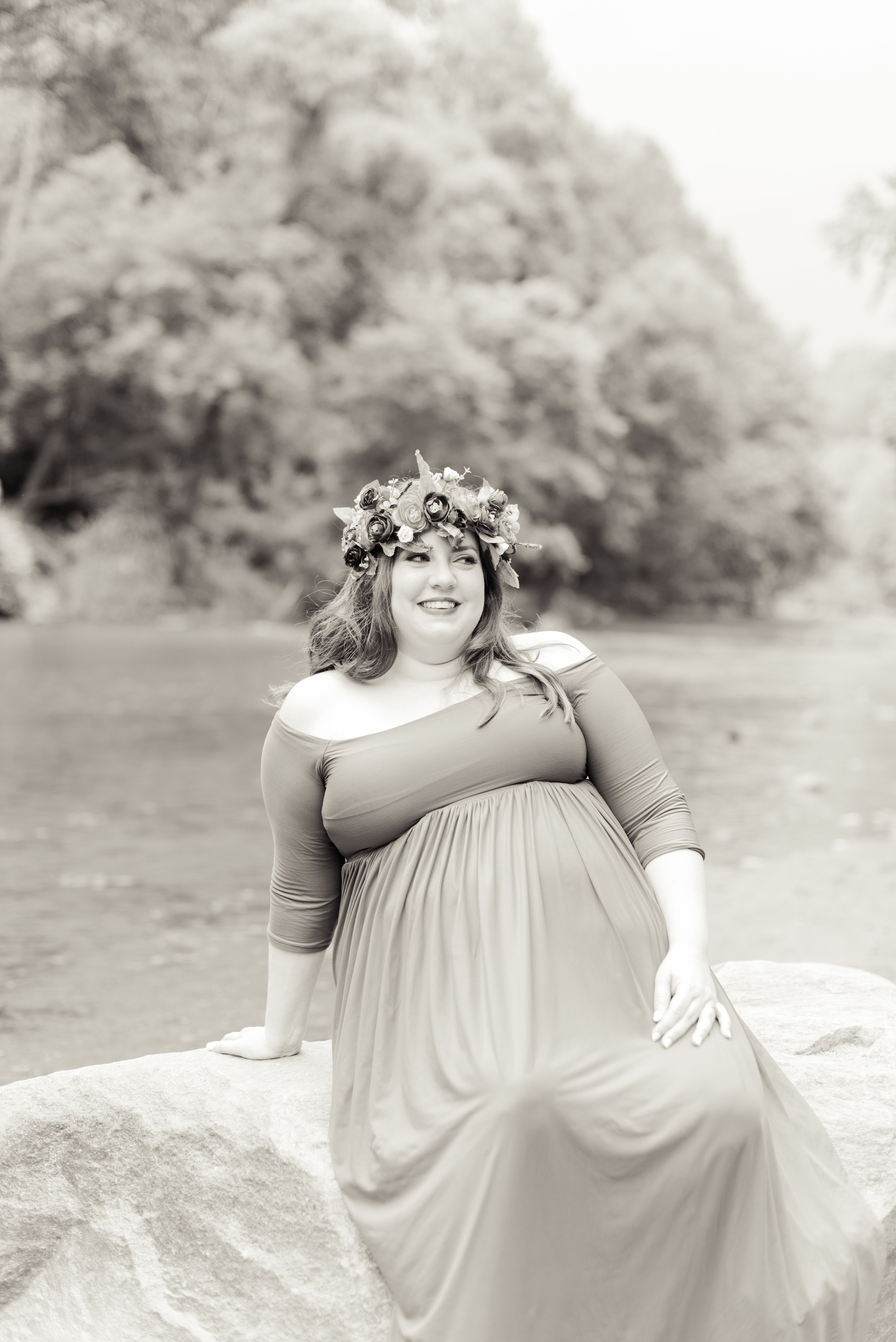 Maternity Portraits at Patapsco Valley State Park by Megan Bennett Photography