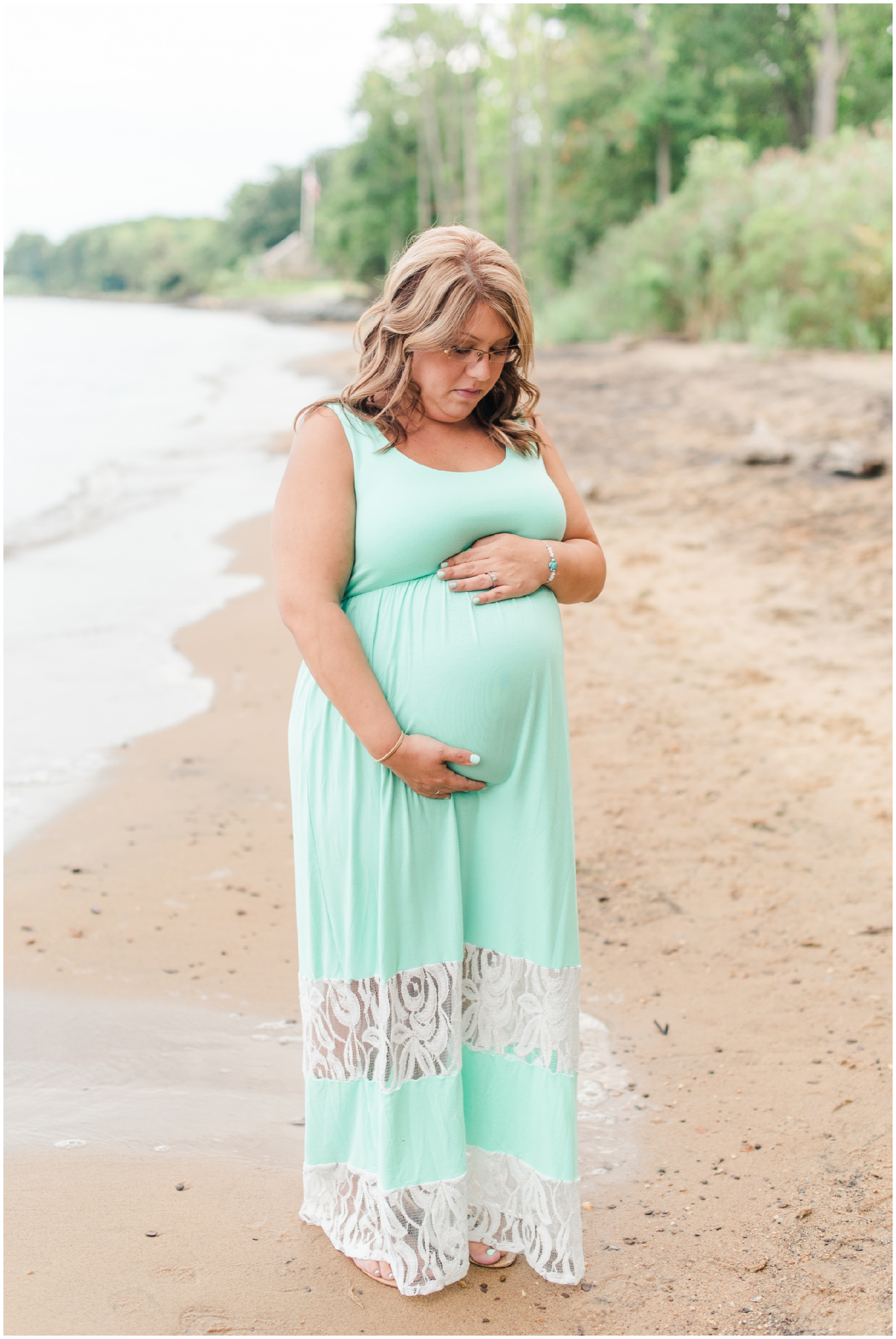 A sweet mint and blue family maternity photo by Maryland Photographer Megan Bennett Photography