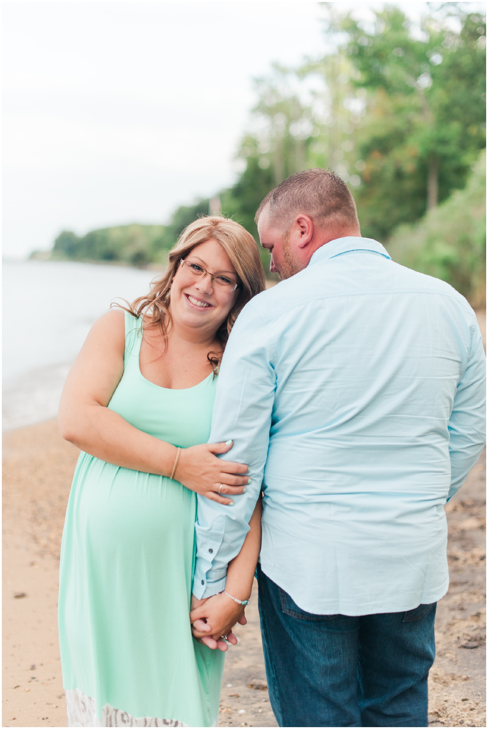 A sweet mint and blue family maternity photo by Maryland Photographer Megan Bennett Photography