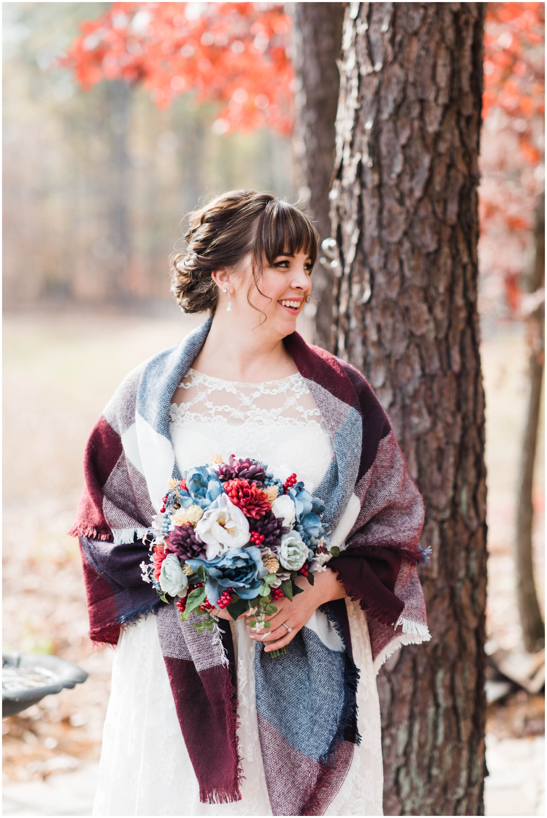 An intimate fall backyard Wedding in Severn Maryland by Megan Bennett Photography