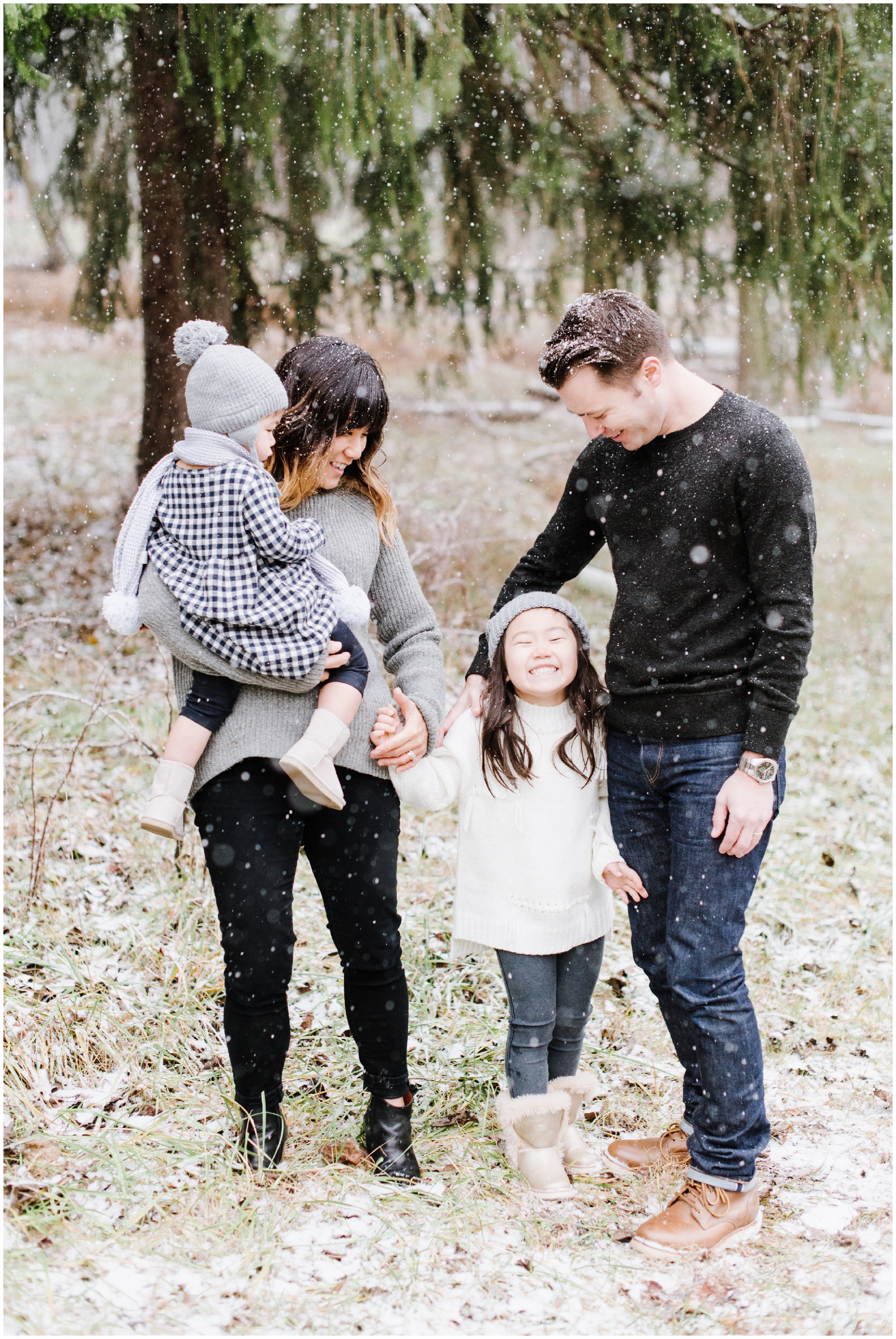 A Snowy Winter Family Photo Session at Loch Raven Reservoir by Maryland Photographer Megan Bennett Photography