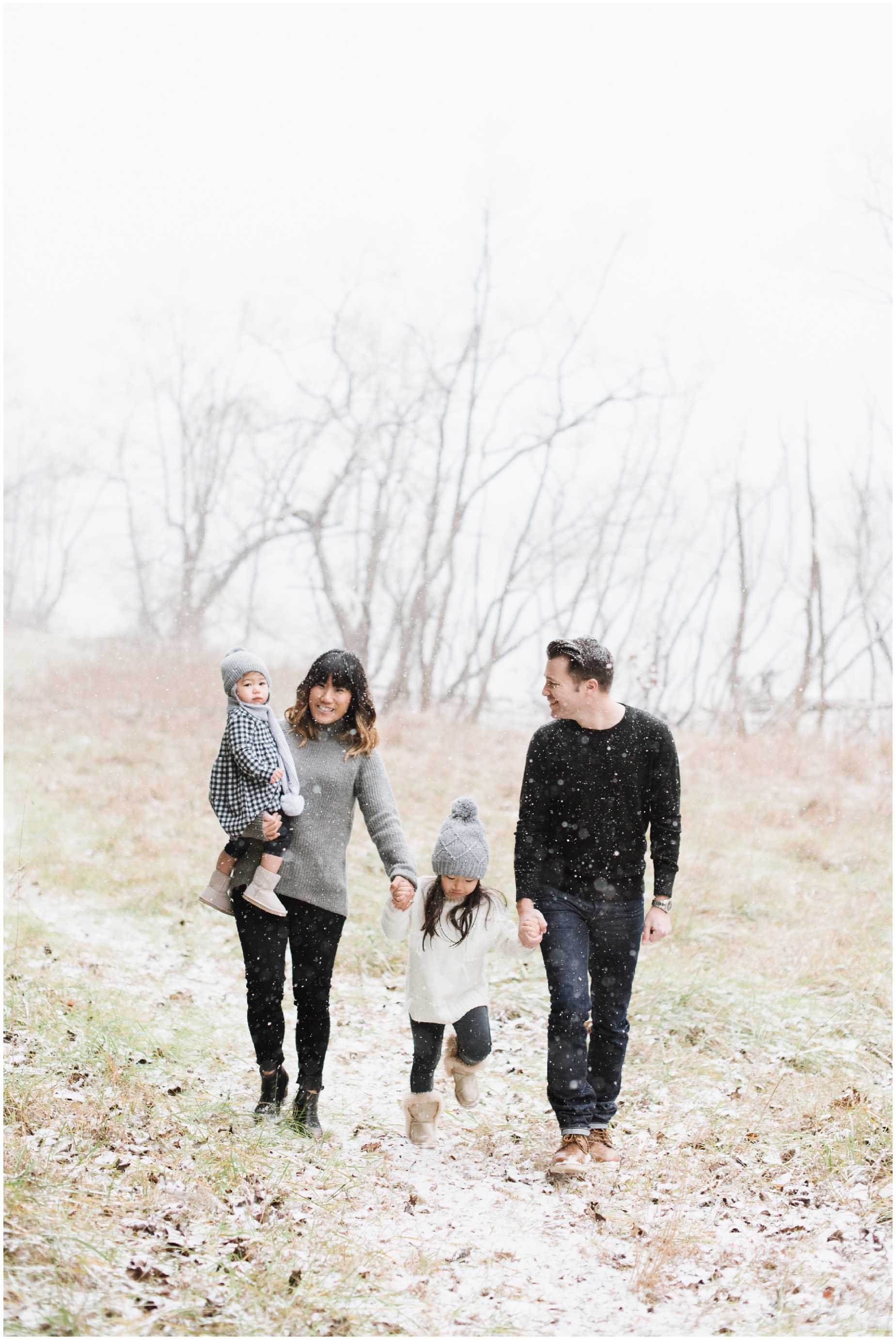A Snowy Winter Family Photo Session at Loch Raven Reservoir by Maryland Photographer Megan Bennett Photography