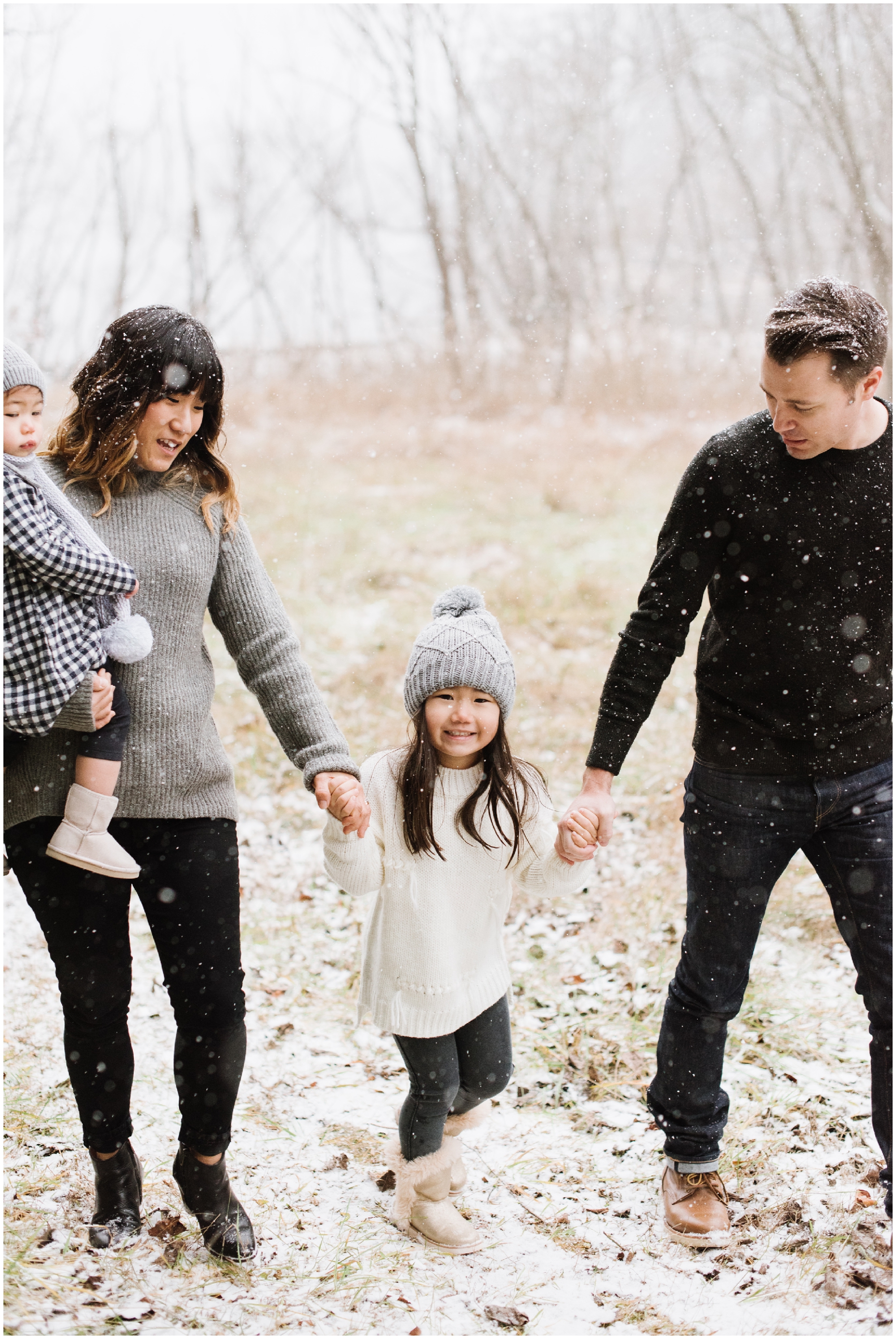 A Snowy Winter Family Photo Session at Loch Raven Reservoir by Maryland Photographer Megan Bennett Photography