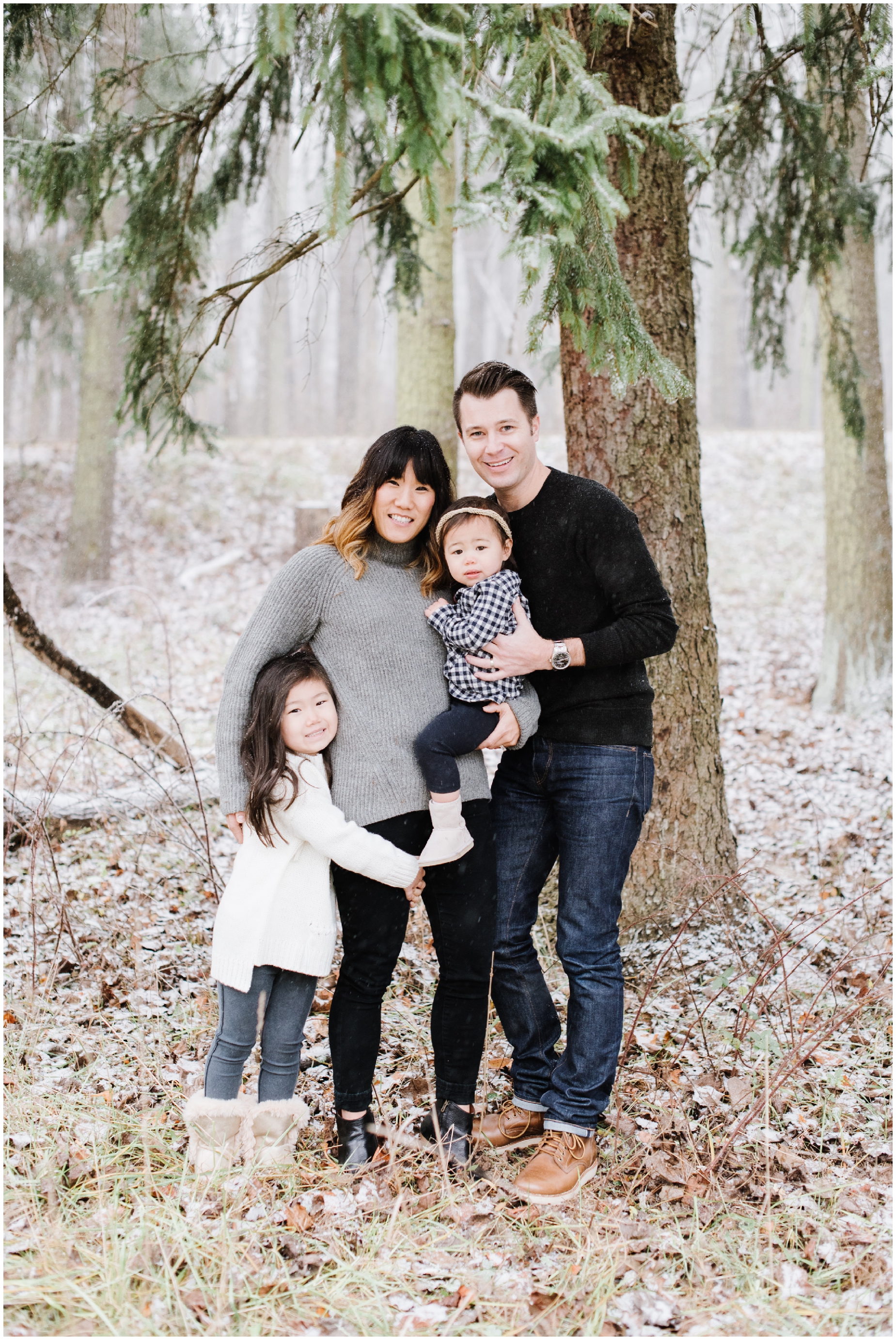 A Snowy Winter Family Photo Session at Loch Raven Reservoir by Maryland Photographer Megan Bennett Photography