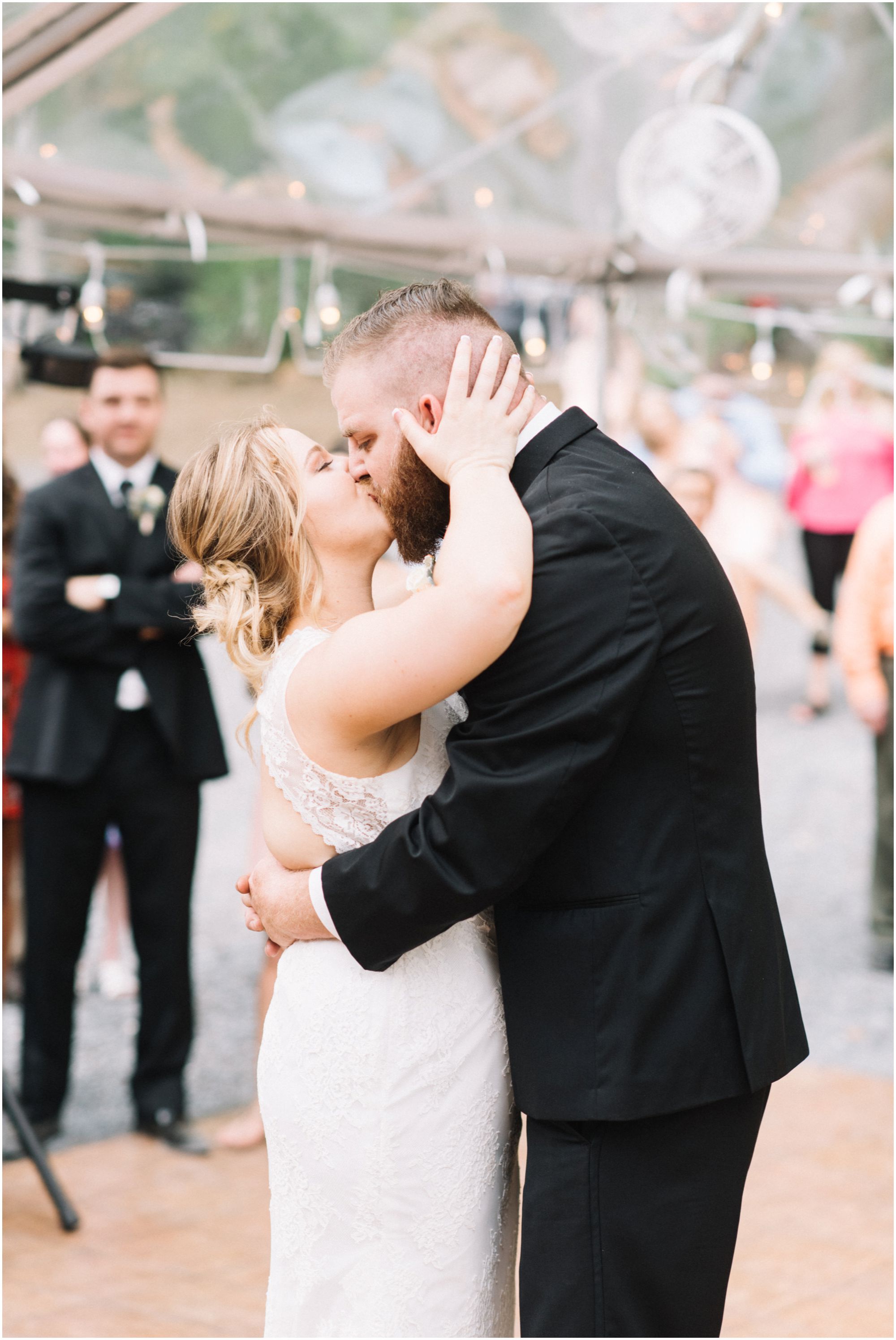 Romantic Blush Pink Spring Barn Wedding at Howard County Maryland Estate by Maryland Photographer Megan Bennett Photography