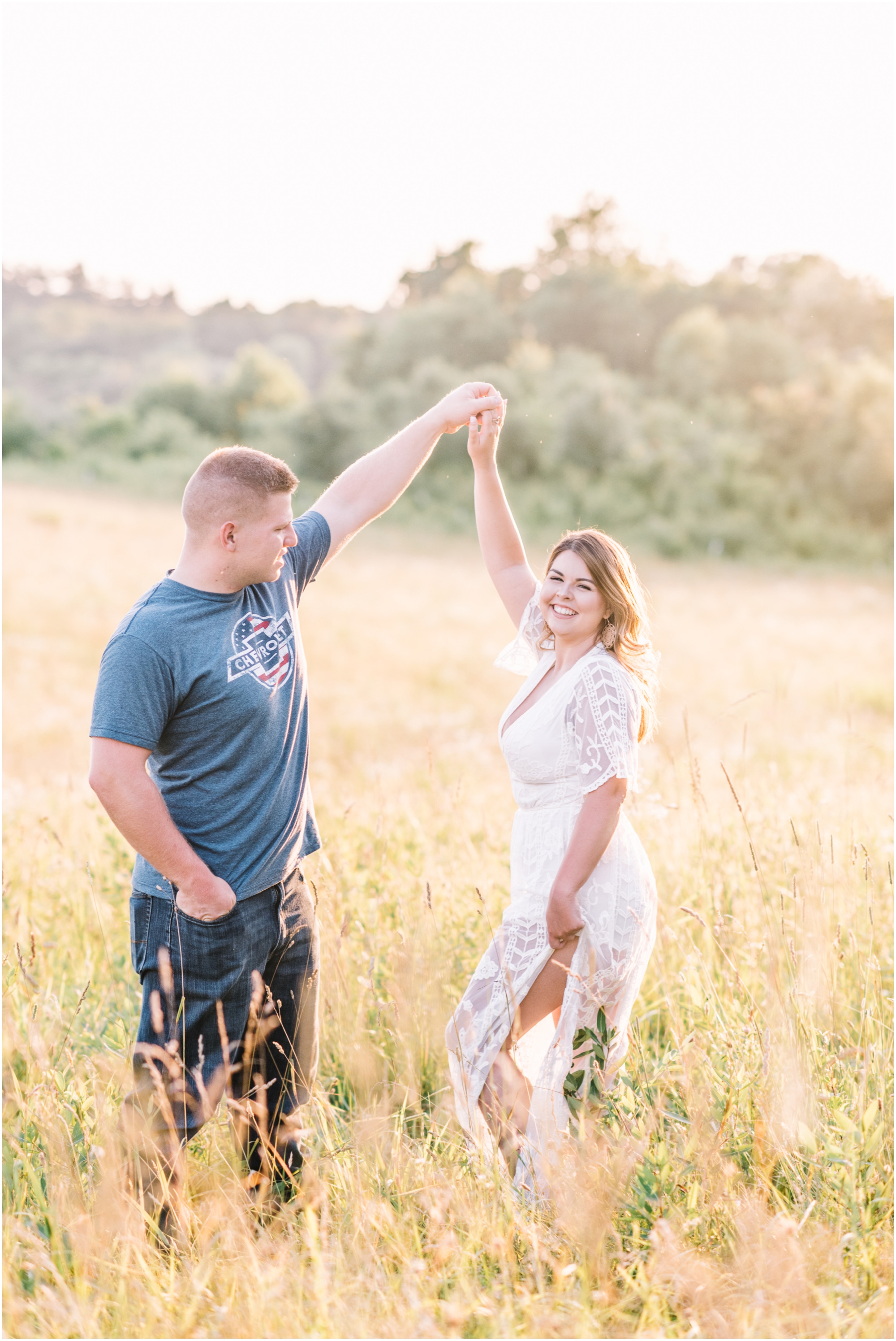 A summer Family Photo Shoot in a Wild Farm Field at the Howard County Conservancy by Maryland Photographer Megan Bennett Photography