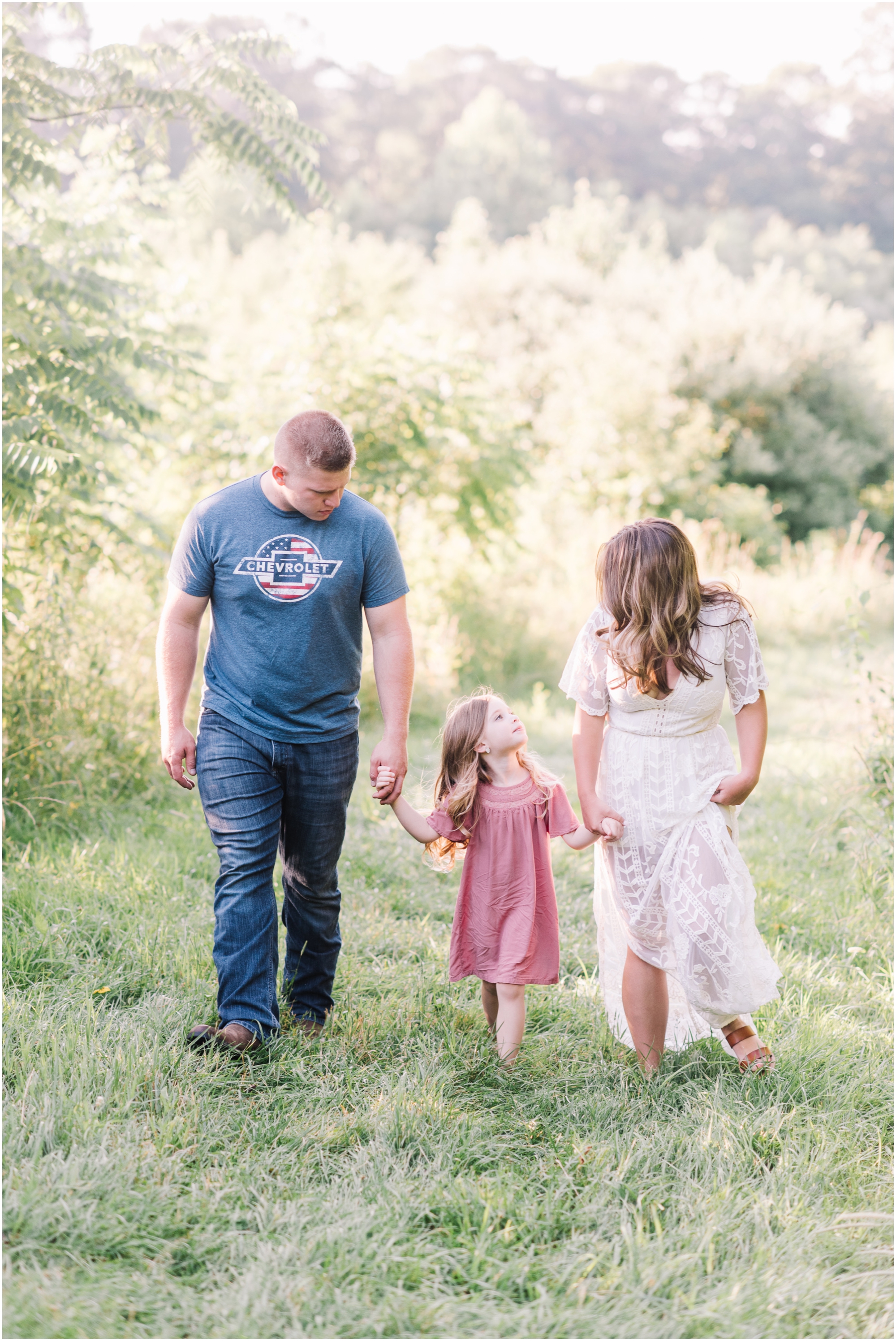 A summer Family Photo Shoot in a Wild Farm Field at the Howard County Conservancy by Maryland Photographer Megan Bennett Photography