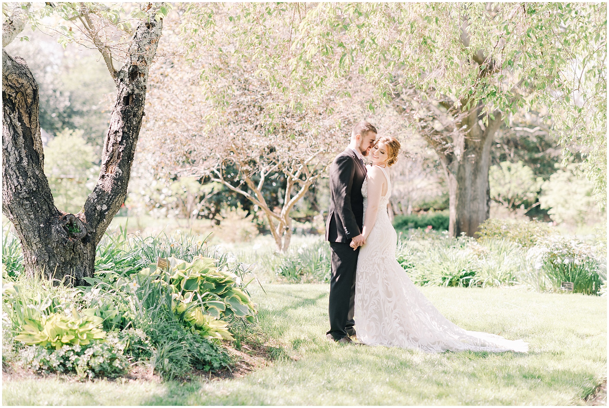 An Organic Inspired Spring Wedding Editorial by SD Events and Maryland Wedding Photographer Megan Bennett Photography at Historic London Town in Annapolis Maryland