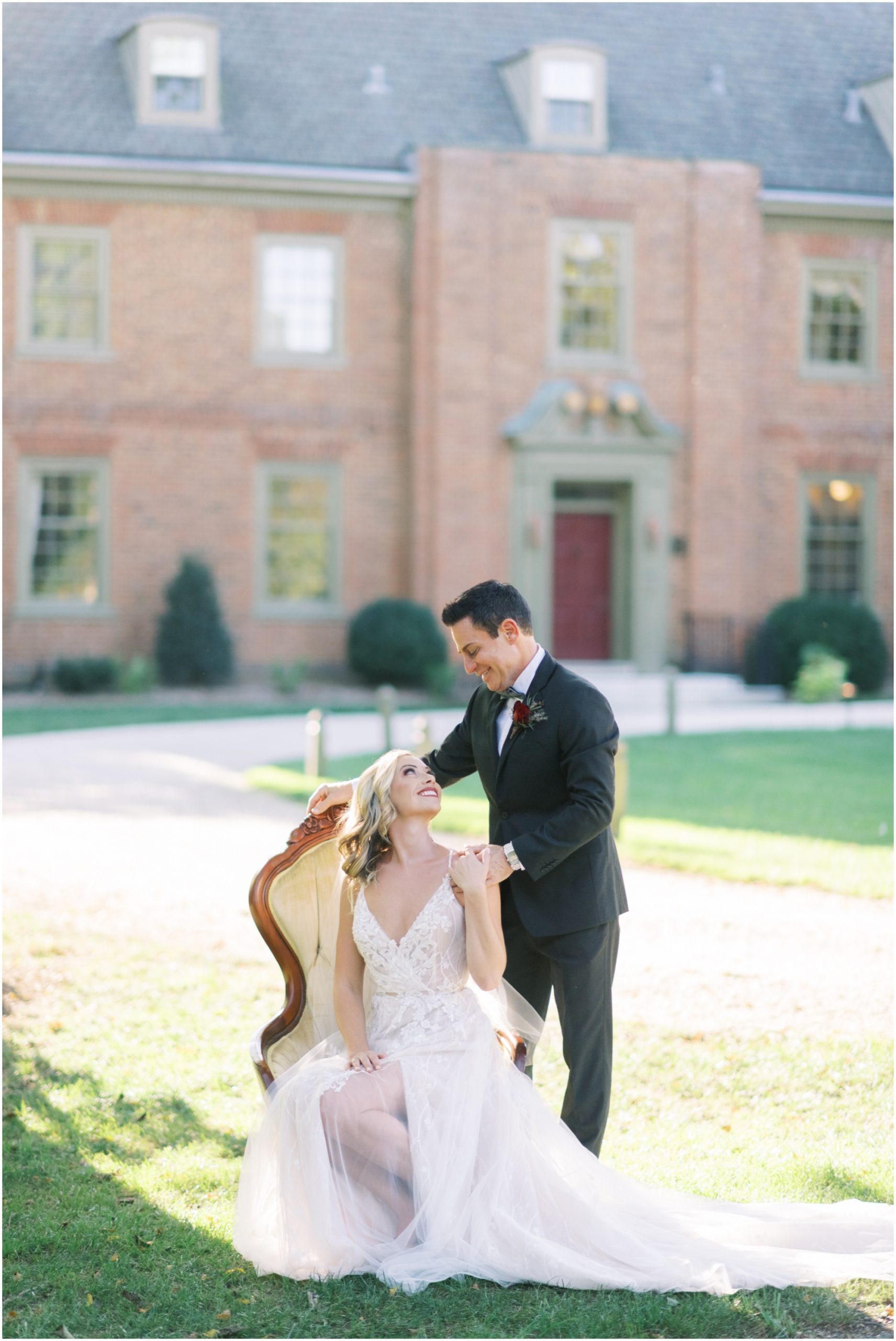 Summer Estate Elopement at Great Oak Manor on Marylands Eastern Shore by Megan Bennett Photography