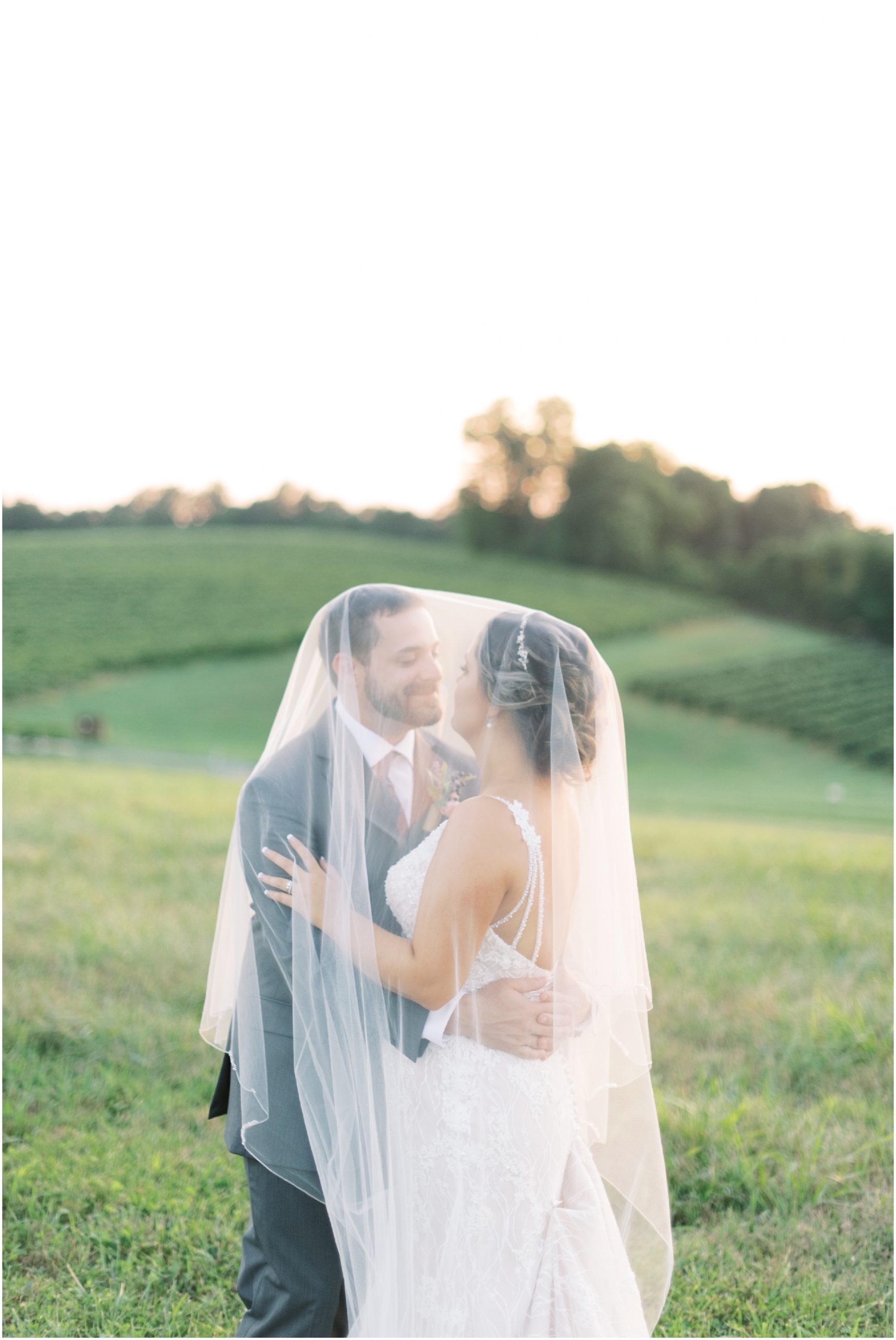 Linganore Winery Wedding by Maryland Wedding Photographer Megan Bennett Photography