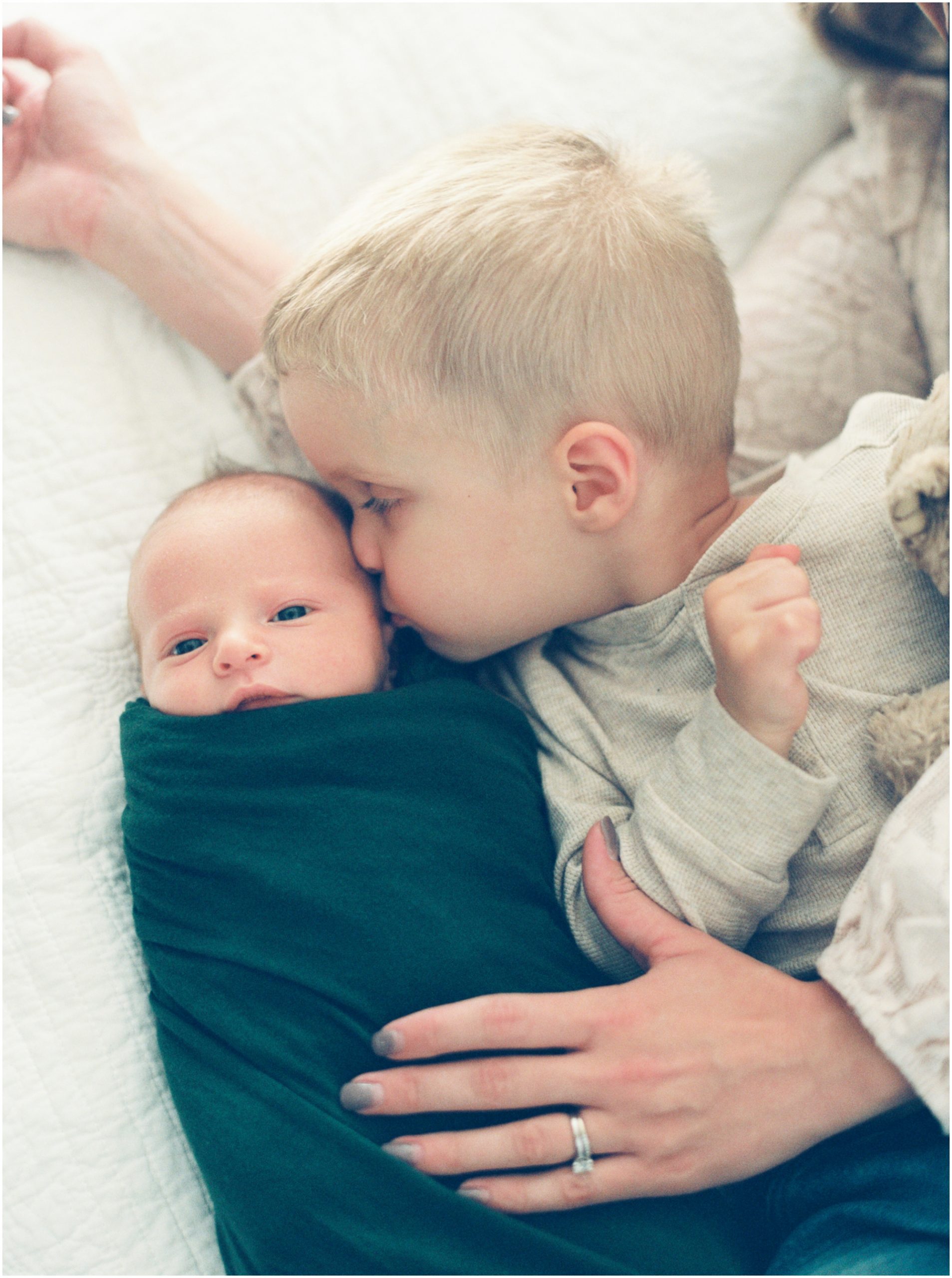 Fun Family Photos at Home Baltimore Photographer Megan Bennett Photography
