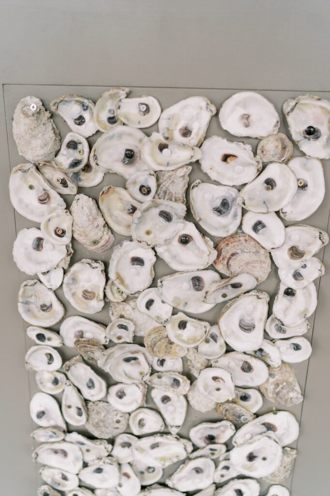 Oyster decor at the wedding